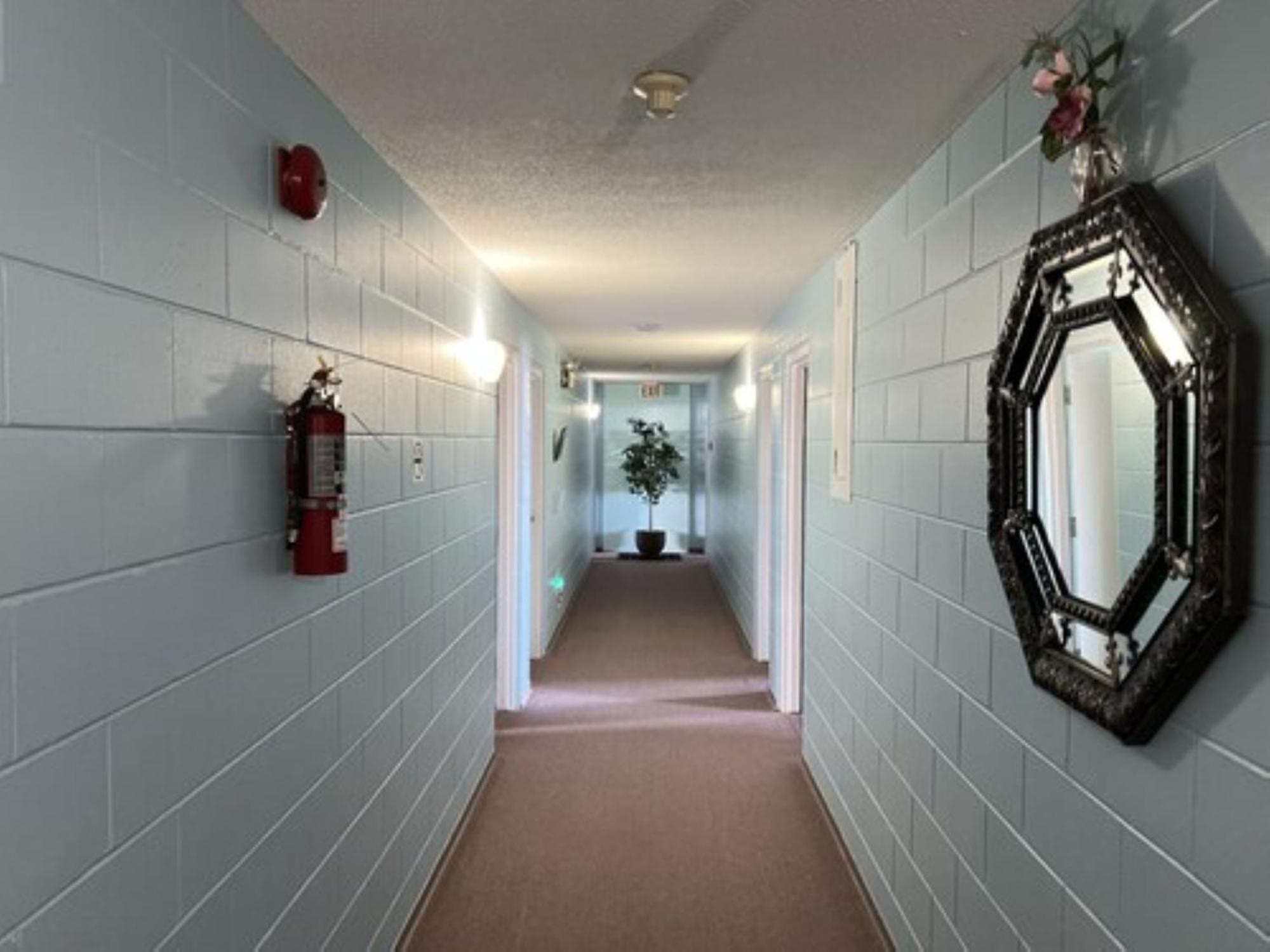 Earlton Motel Exterior photo